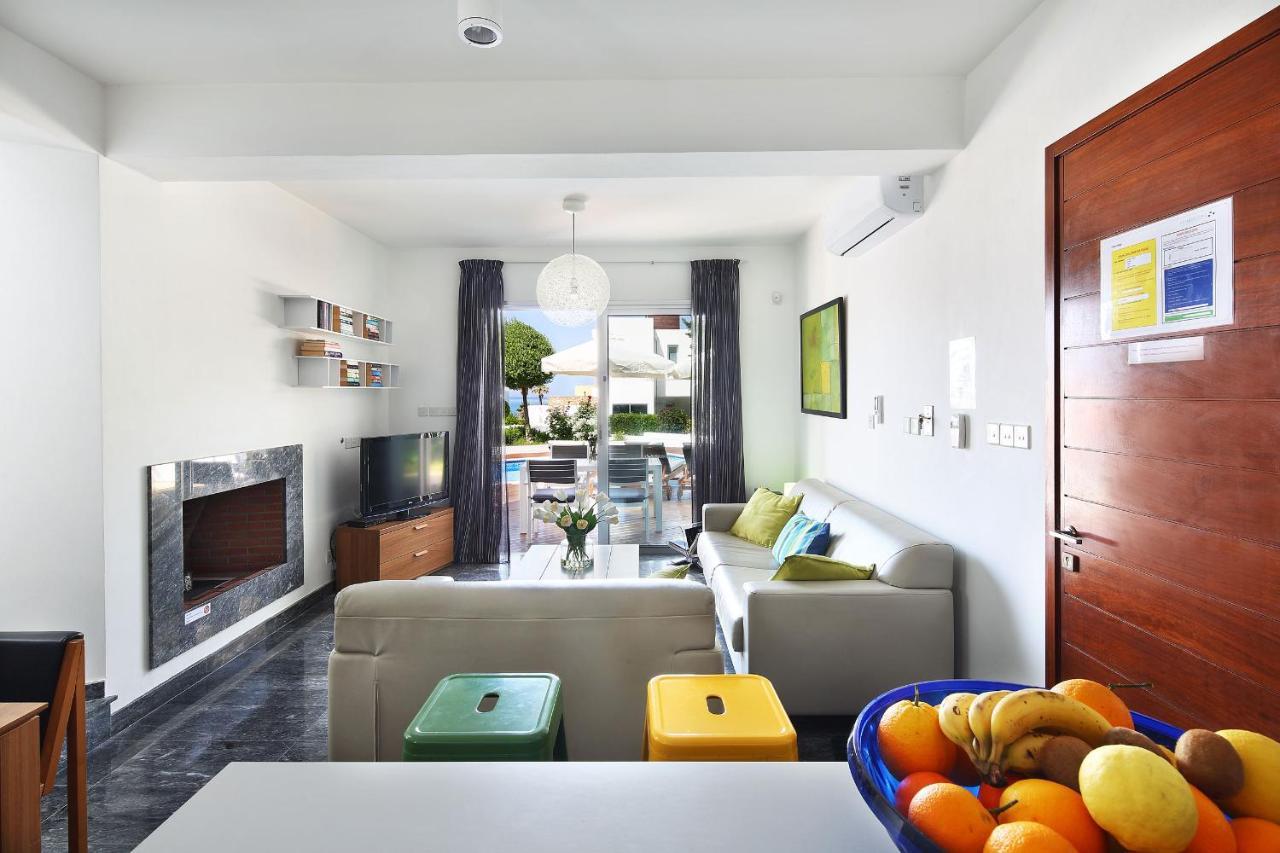 Paradise Cove Luxurious Beach Villas Paphos Eksteriør bilde